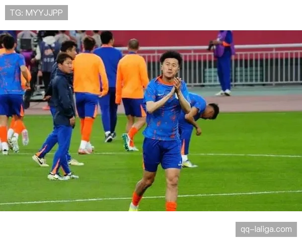 陈泽仕跑动积极中场衔接有活力 泰山年轻中场需更多出场时间